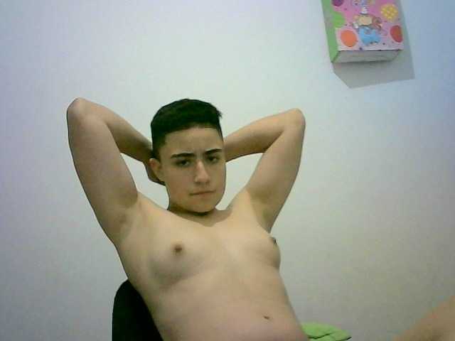 Live sex webcam photo for Jere1 #277667591