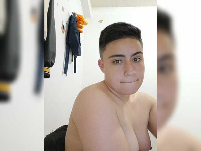 Live sex webcam photo for Jere1 #278138745