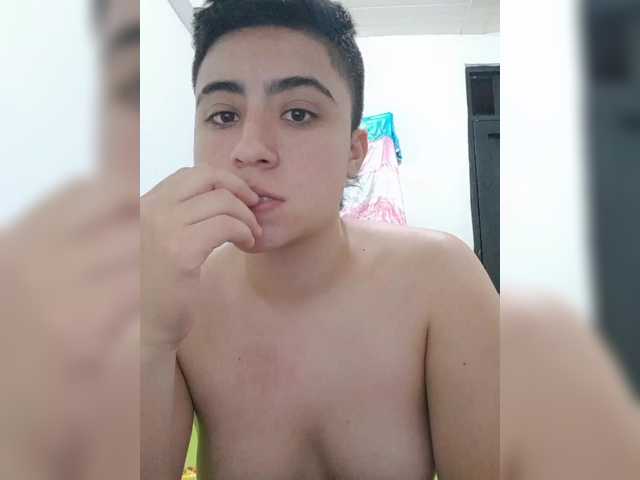 Live sex webcam photo for Jere1 #290130800