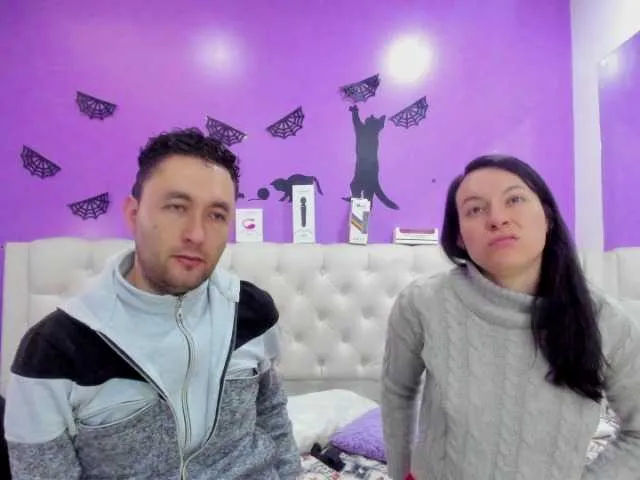 Live sex webcam photo for JeremmyAndStacy #291339411
