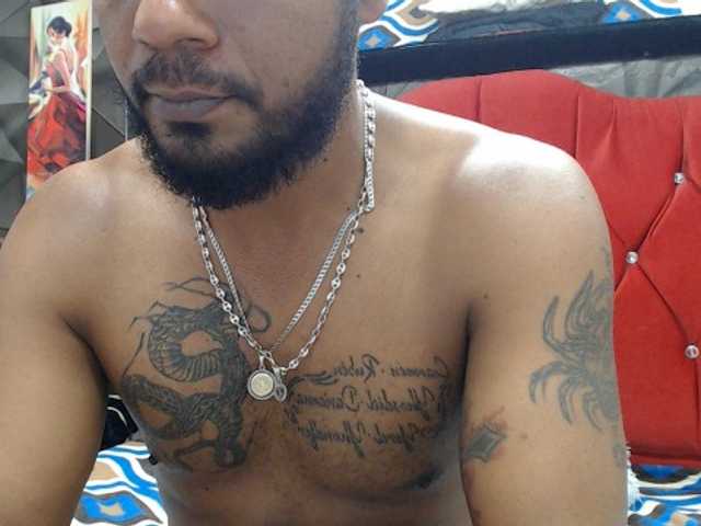 Live sex webcam photo for Jeremy-Jamez #275999057