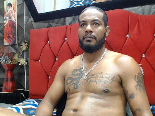 Live sex webcam photo for Jeremy-Jamez #276043014