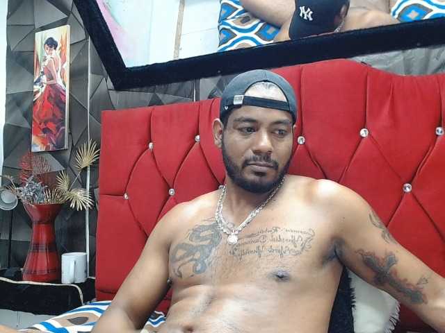 Live sex webcam photo for Jeremy-Jamez #276103602