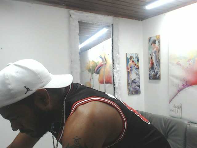 Live sex webcam photo for Jeremy-Jamez #276542392