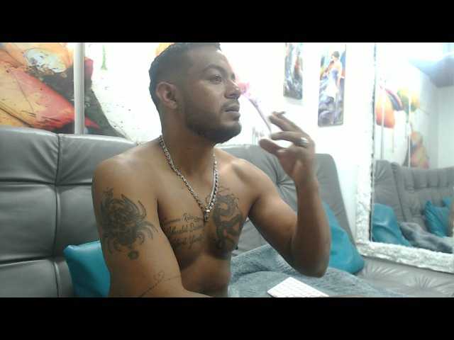 Live sex webcam photo for Jeremy-Jamez #276591271