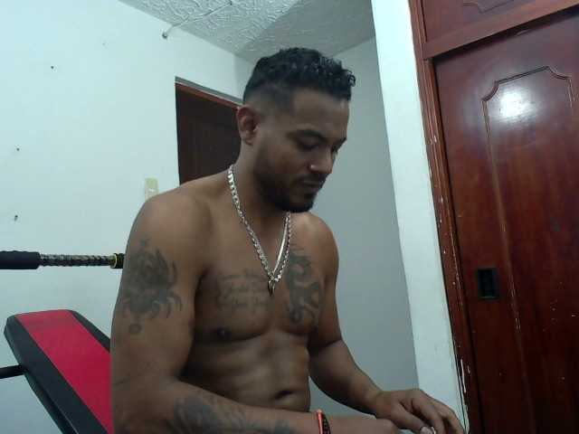 Live sex webcam photo for Jeremy-Jamez #276595796