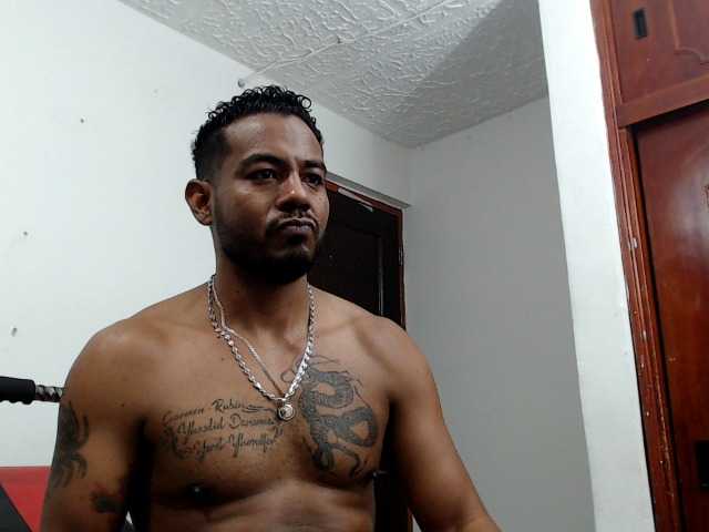 Live sex webcam photo for Jeremy-Jamez #276637943