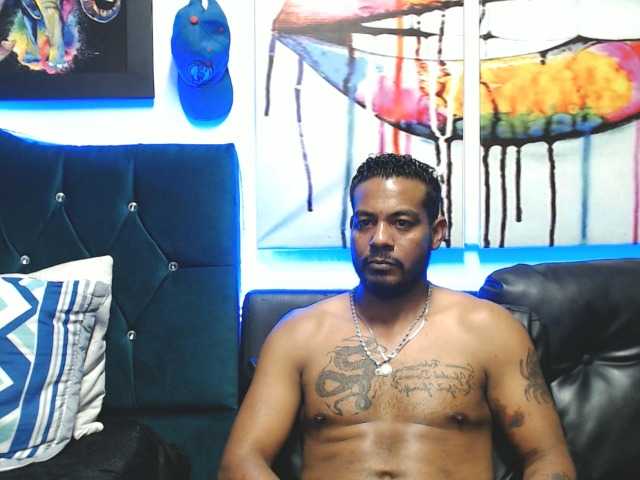 Live sex webcam photo for Jeremy-Jamez #276720453