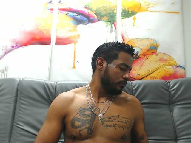 Live sex webcam photo for Jeremy-Jamez #276814950