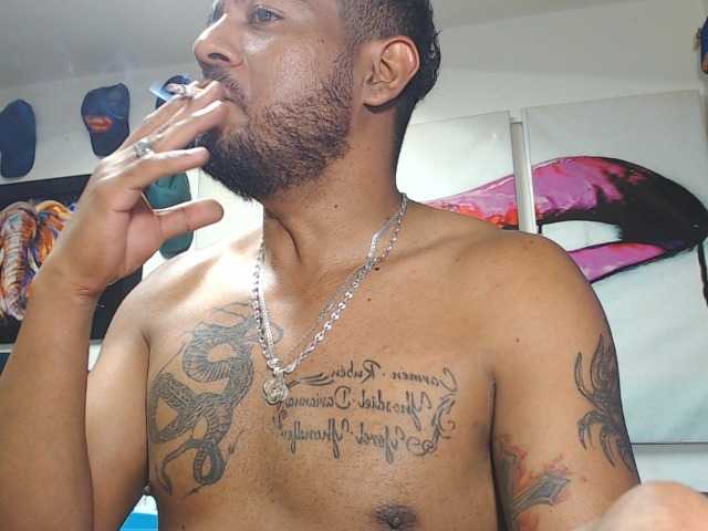 Live sex webcam photo for Jeremy-Jamez #277534434