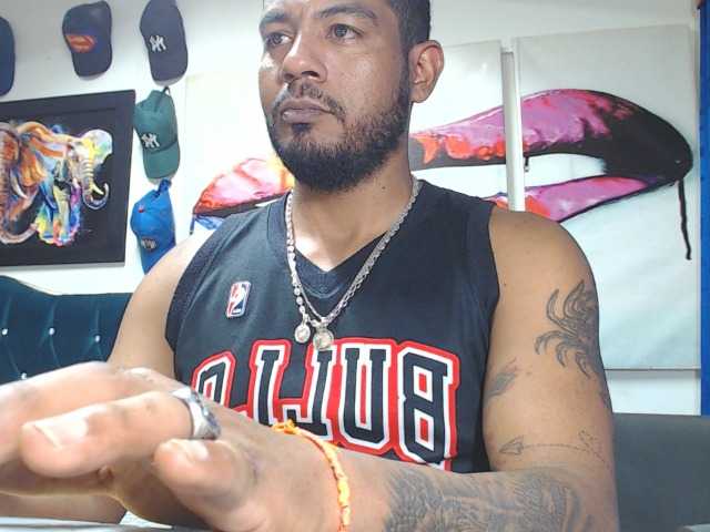 Live sex webcam photo for Jeremy-Jamez #277563231