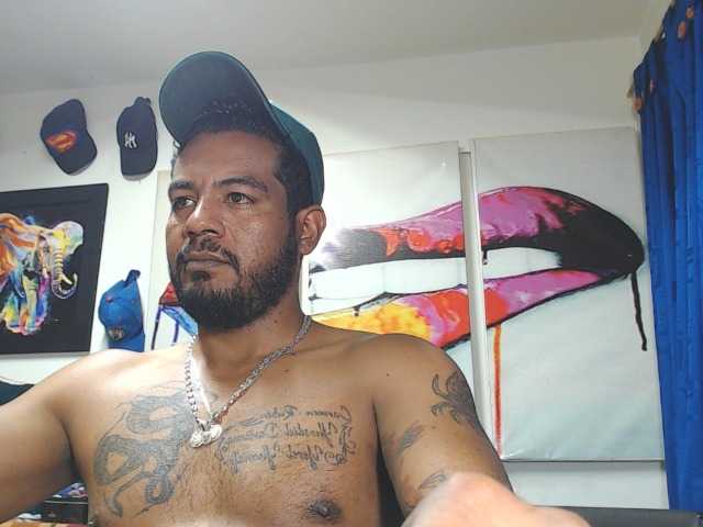 Live sex webcam photo for Jeremy-Jamez #277645246