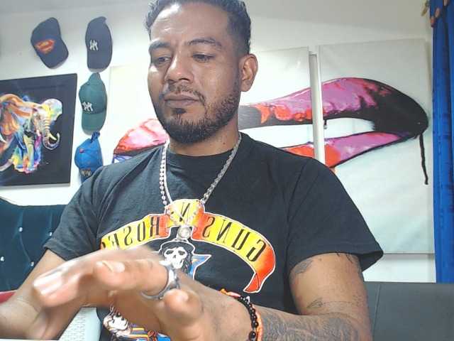 Live sex webcam photo for Jeremy-Jamez #277701708