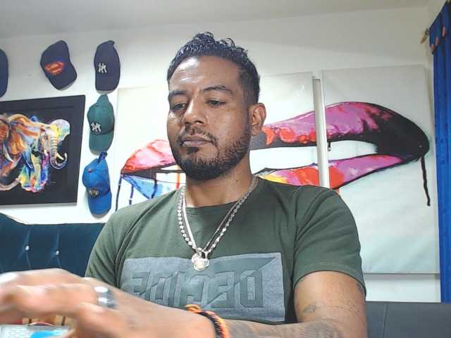 Live sex webcam photo for Jeremy-Jamez #277713530