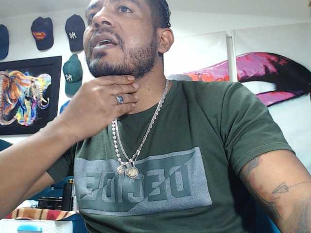 Live sex webcam photo for Jeremy-Jamez #277760977