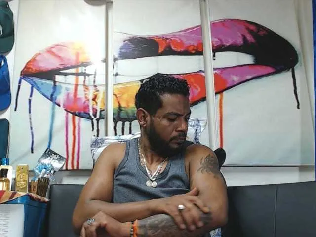 Live sex webcam photo for Jeremy-Jamez #277828771