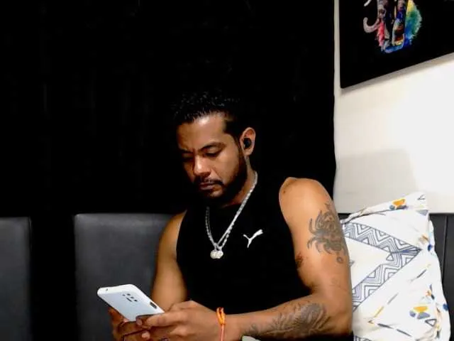 Live sex webcam photo for Jeremy-Jamez #278227745