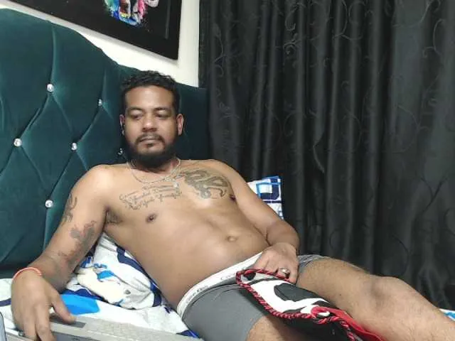 Live sex webcam photo for Jeremy-Jamez #283961648