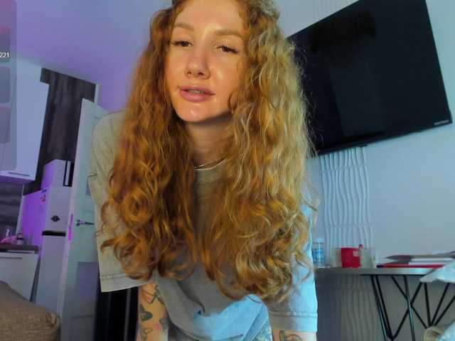 Live sex webcam photo for Jerkiffstation #289966522