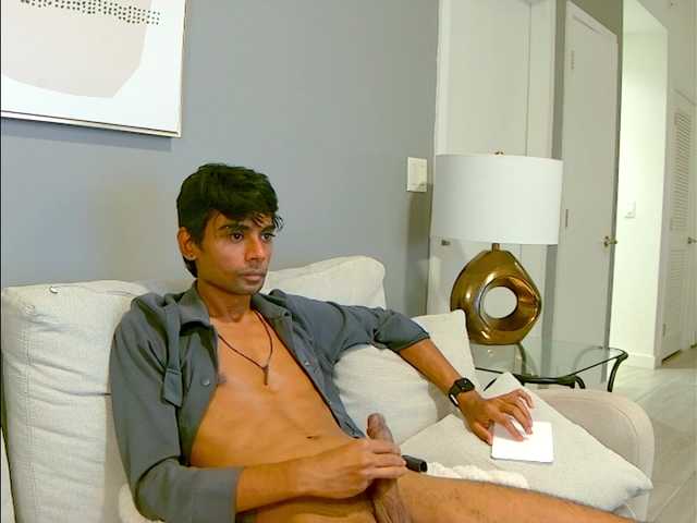 Live sex webcam photo for JerknCum #277488104