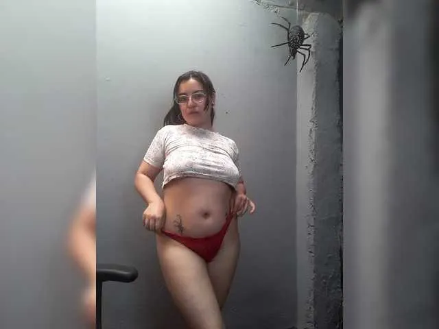 Live sex webcam photo for Jesicajons94 #276109241