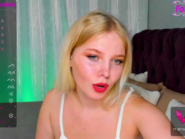 Live sex webcam photo for JessDi #275900125