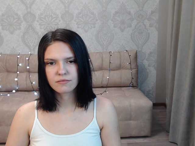 Live sex webcam photo for JessMillers #272685908