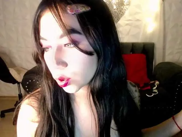 Live sex webcam photo for JessRoget #273523438