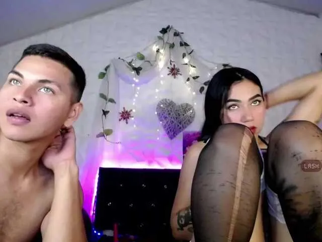 Live sex webcam photo for JessRoget #273793027
