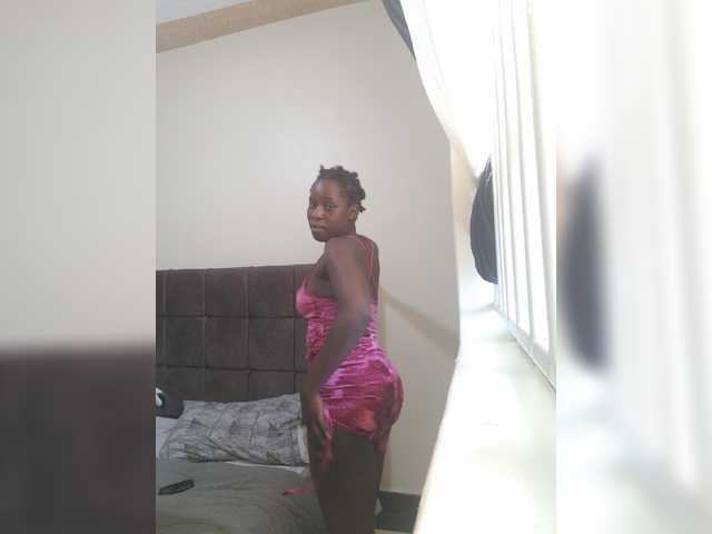 Live sex webcam photo for JessTamara #277567545