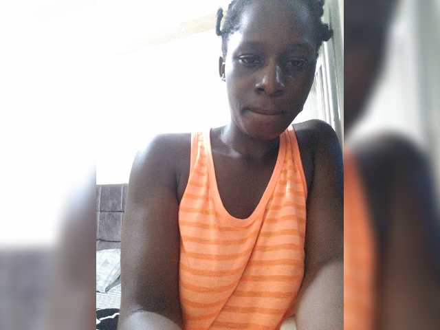 Live sex webcam photo for JessTamara #277577310