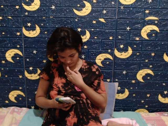 Live sex webcam photo for Jessa215 #272294228