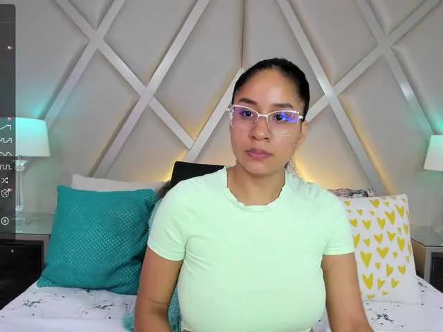 Live sex webcam photo for JesseFrank #276087657