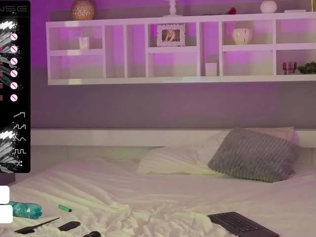 Live sex webcam photo for JesseTravis #273944487