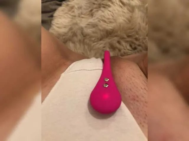 Live sex webcam photo for Jessica6969 #274588835