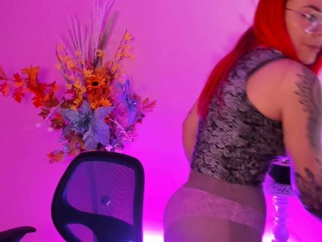 Live sex webcam photo for JessicaRabbit8 #278232768