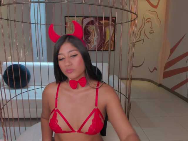 Live sex webcam photo for JessicaWilliams #276489571