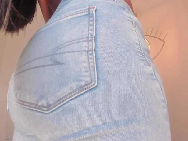Live sex webcam photo for JessicaWilliams #290465823