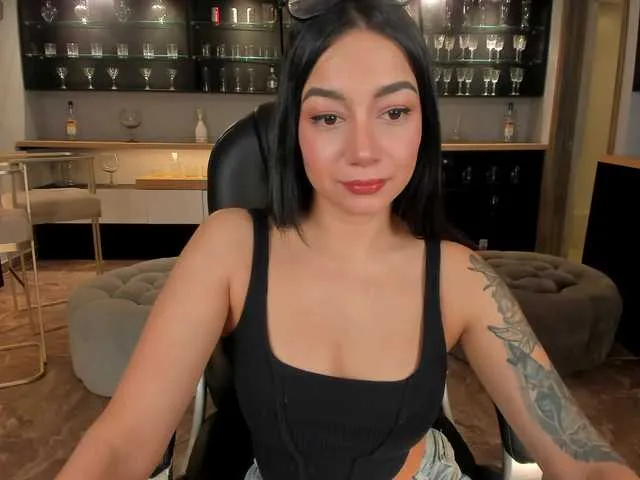 Live sex webcam photo for JessieDaniels #276983695
