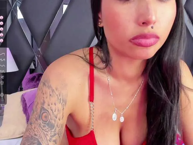 Live sex webcam photo for JessieHill #276257516