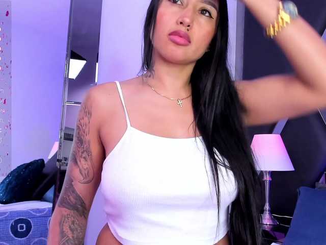 Live sex webcam photo for JessieHill #277473040