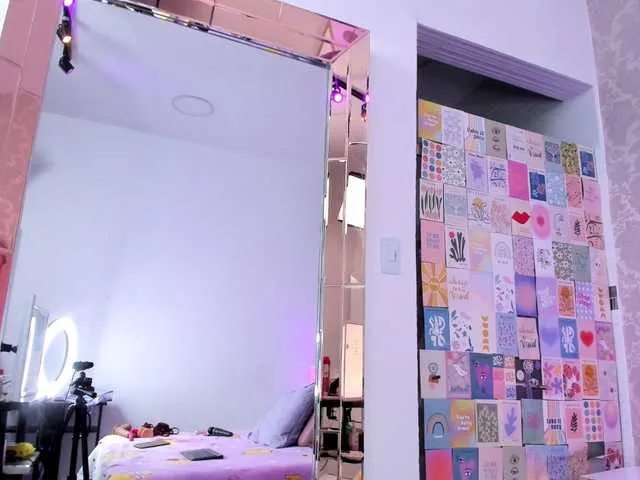 Live sex webcam photo for JessieHill #291207892