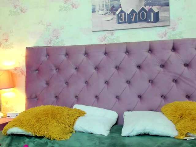 Live sex webcam photo for JessieKai #276957948