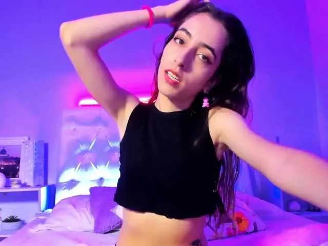Live sex webcam photo for JessieLee1 #272917938