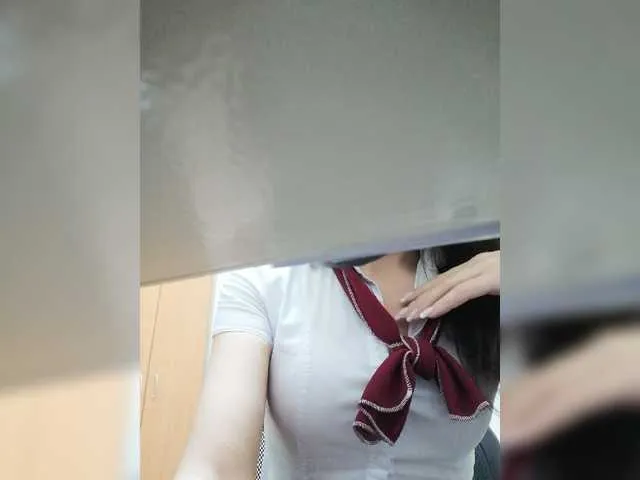 Live sex webcam photo for JessikaMur #272030062