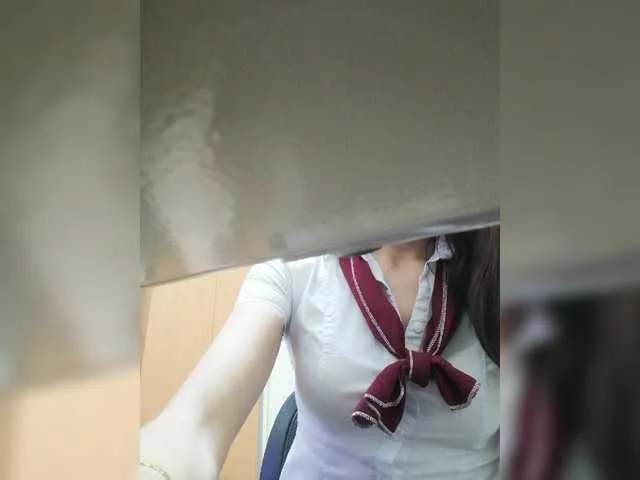 Live sex webcam photo for JessikaMur #272564077