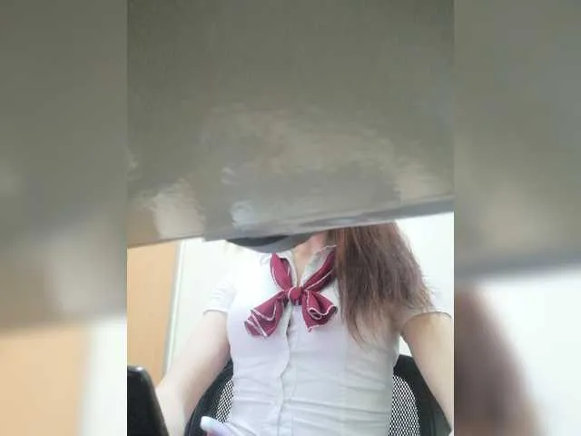 Live sex webcam photo for JessikaMur #272875849