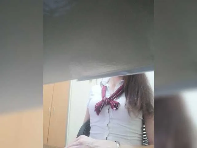 Live sex webcam photo for JessikaMur #273160879