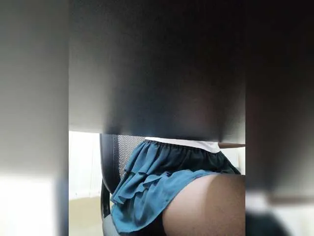 Live sex webcam photo for JessikaMur #273483547