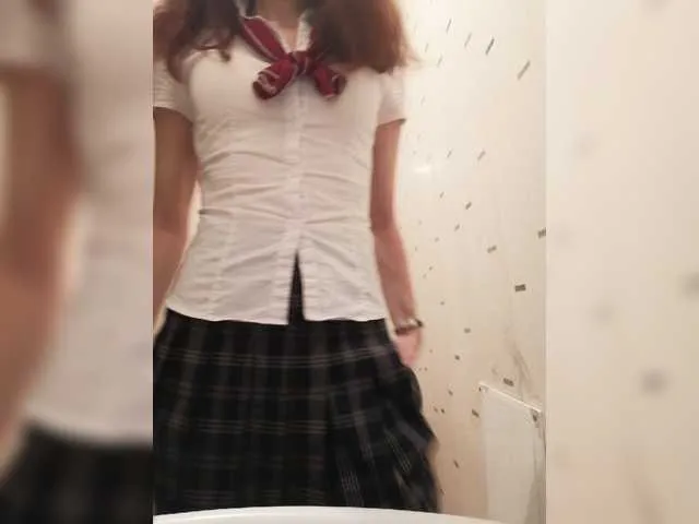 Live sex webcam photo for JessikaMur #273599080